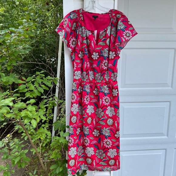 Talbots Dresses & Skirts - NWT Talbots Pretty Red Multicolored Floral Flutter Sleeve Cotton Lined MIDI